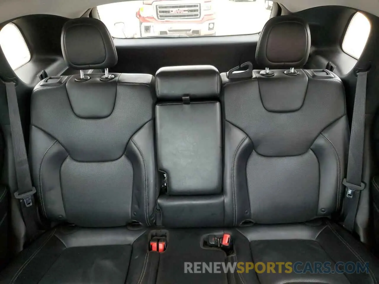 10 Photograph of a damaged car 1C4PJLDB1KD416188 JEEP GRAND CHER 2019