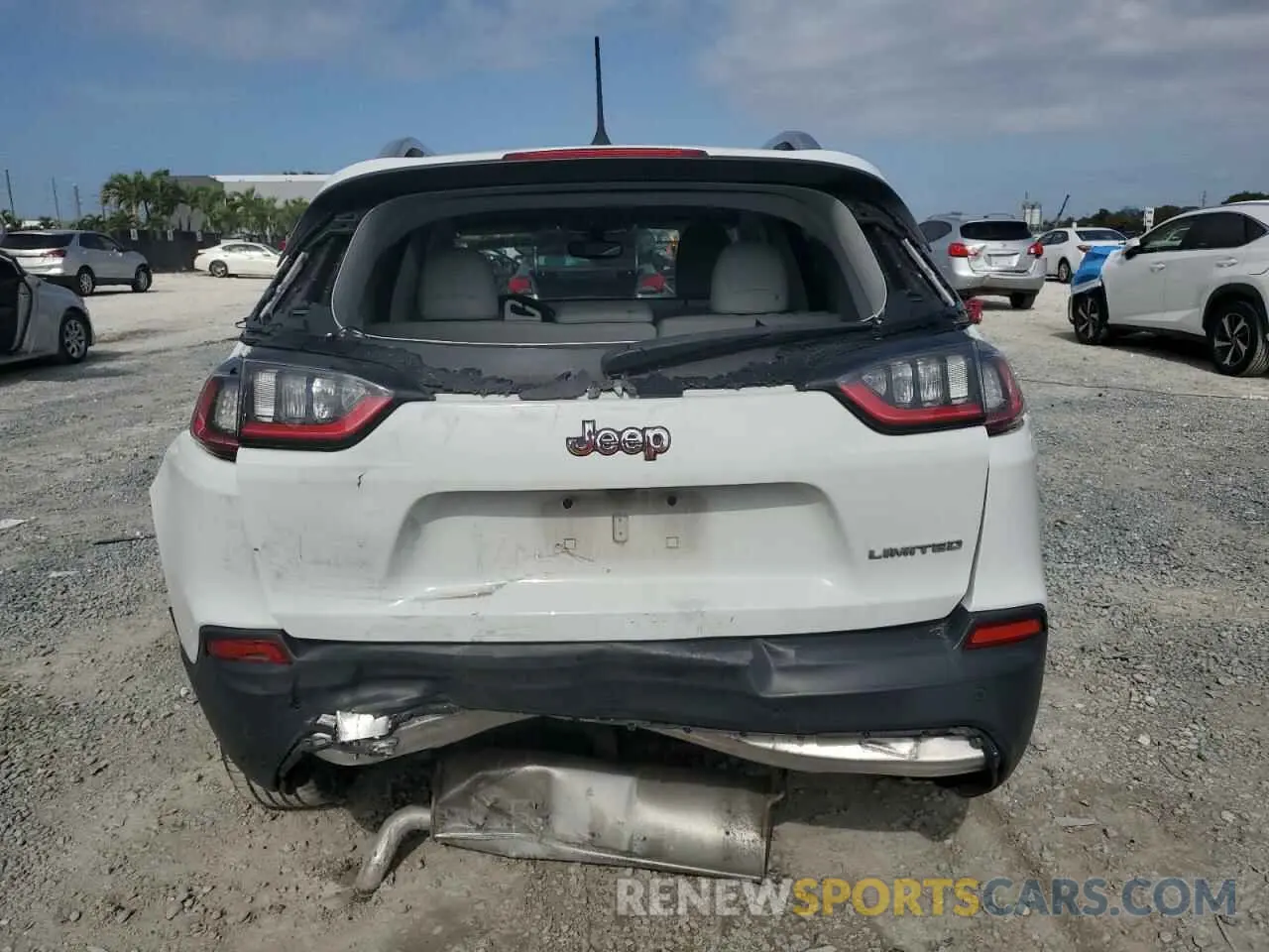 6 Photograph of a damaged car 1C4PJLDB2KD243426 JEEP GRAND CHER 2019