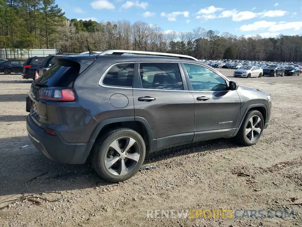 3 Photograph of a damaged car 1C4PJLDB2KD326516 JEEP GRAND CHER 2019