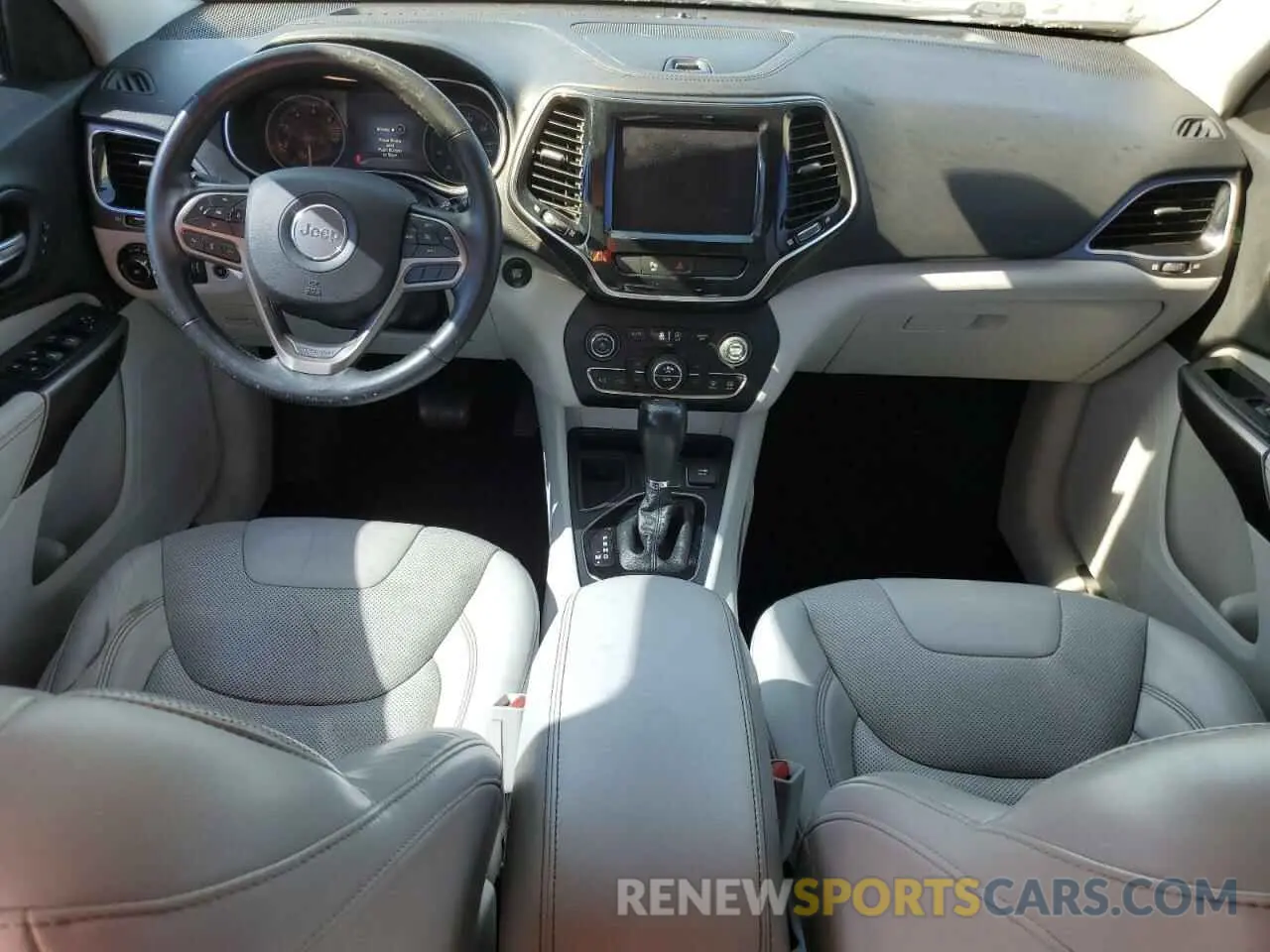8 Photograph of a damaged car 1C4PJLDB2KD340920 JEEP GRAND CHER 2019