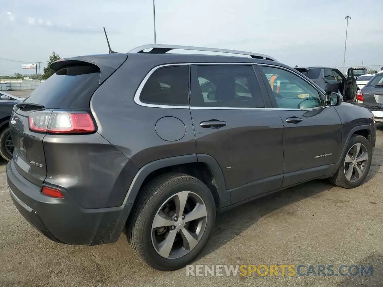 3 Photograph of a damaged car 1C4PJLDB2KD434103 JEEP GRAND CHER 2019