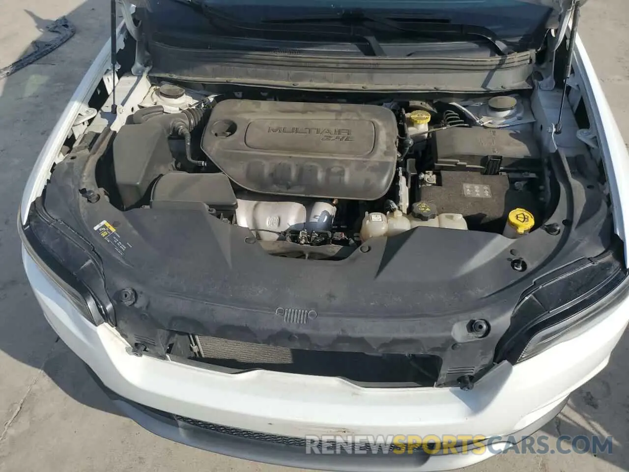 11 Photograph of a damaged car 1C4PJLDB3KD340005 JEEP GRAND CHER 2019