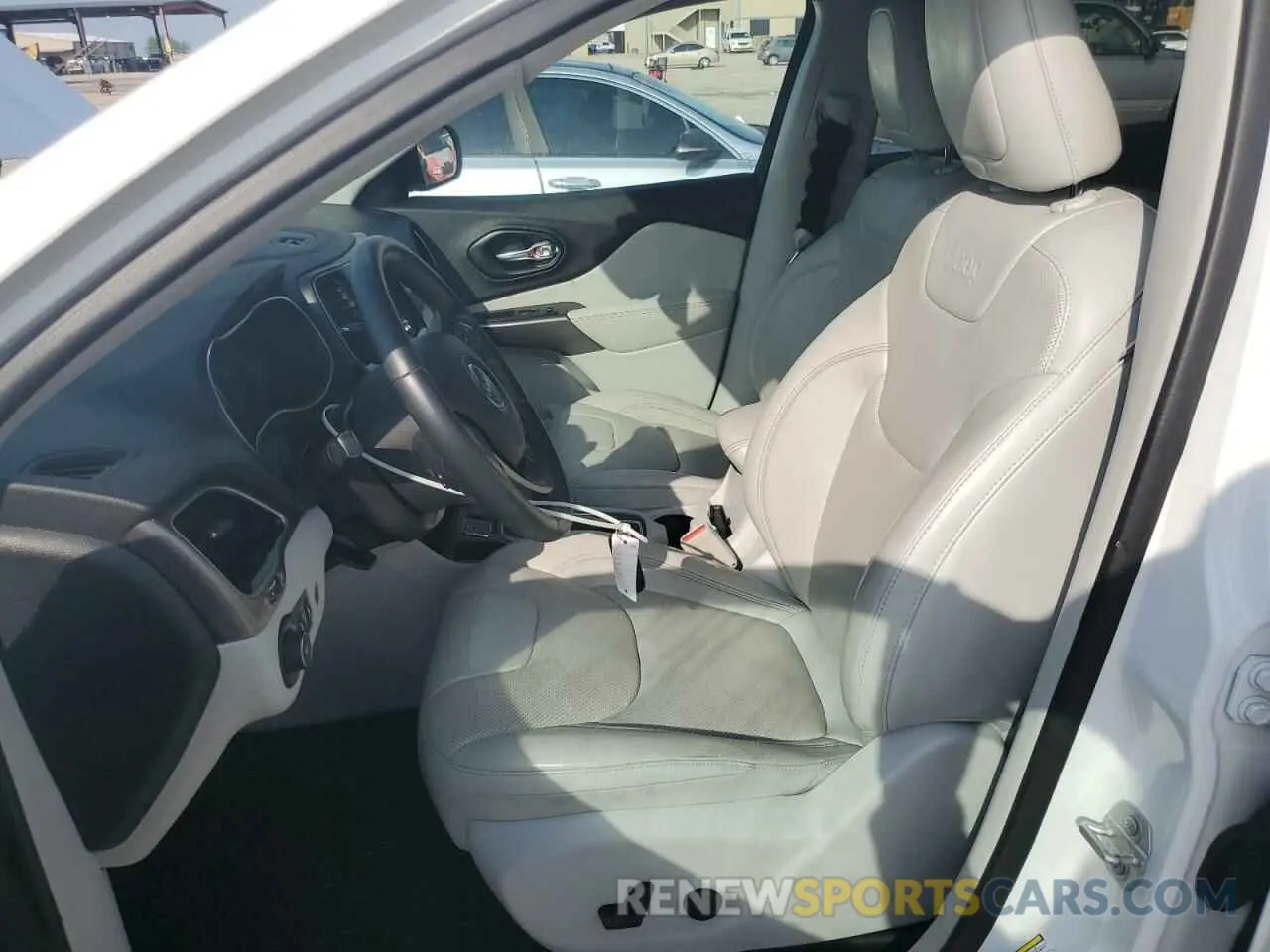 7 Photograph of a damaged car 1C4PJLDB3KD340005 JEEP GRAND CHER 2019