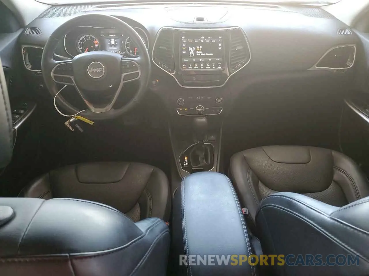 8 Photograph of a damaged car 1C4PJLDB3KD377412 JEEP GRAND CHER 2019