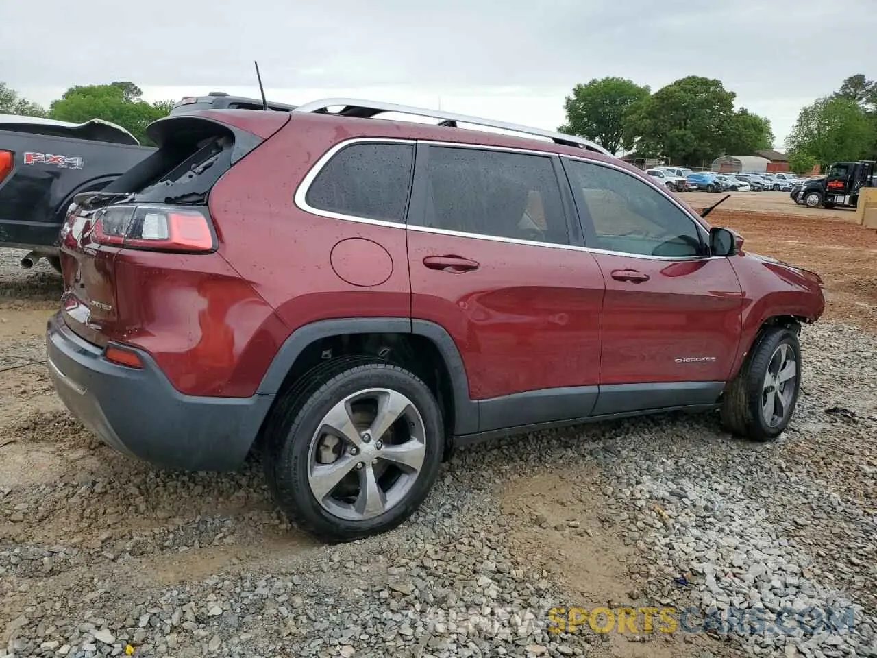 3 Photograph of a damaged car 1C4PJLDB3KD381282 JEEP GRAND CHER 2019