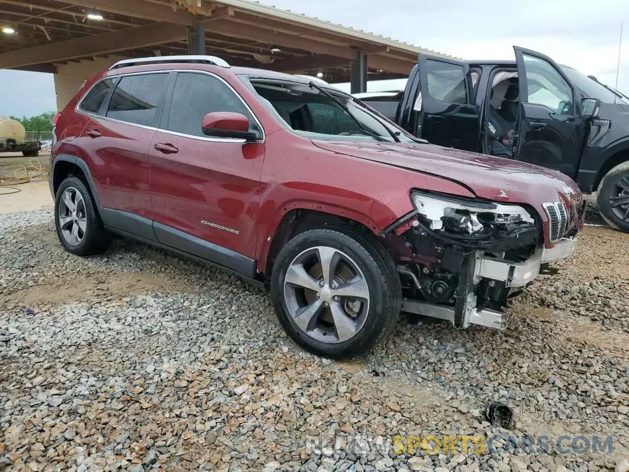 4 Photograph of a damaged car 1C4PJLDB3KD381282 JEEP GRAND CHER 2019