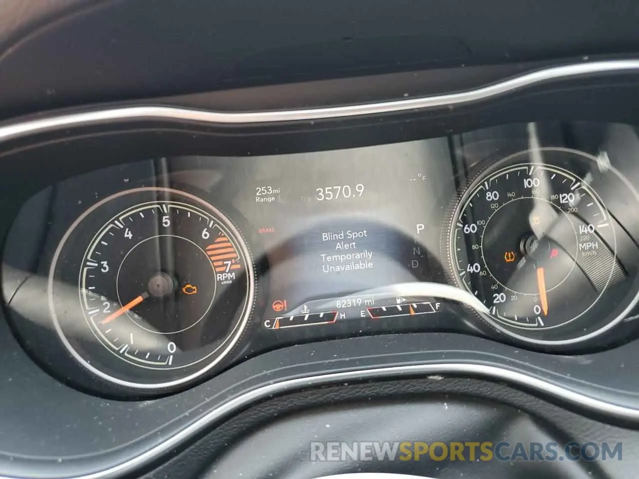 9 Photograph of a damaged car 1C4PJLDB3KD381282 JEEP GRAND CHER 2019