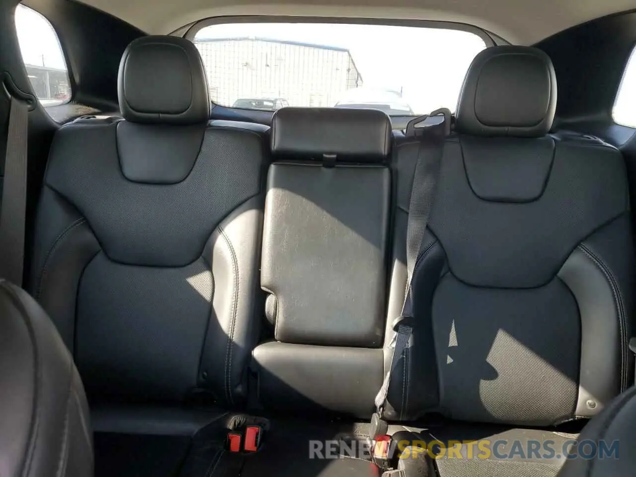 10 Photograph of a damaged car 1C4PJLDB3KD419514 JEEP GRAND CHER 2019