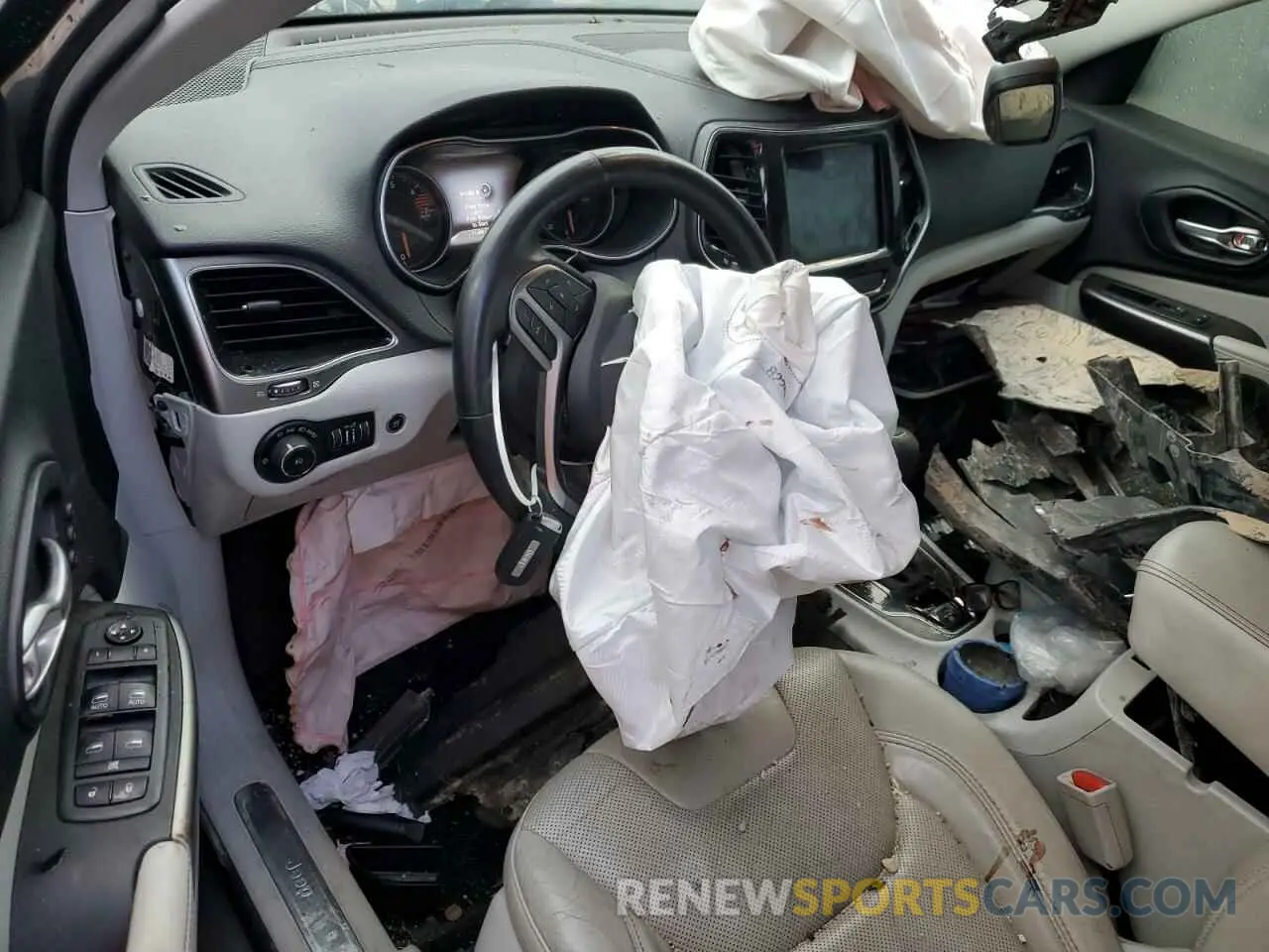 8 Photograph of a damaged car 1C4PJLDB4KD154098 JEEP GRAND CHER 2019