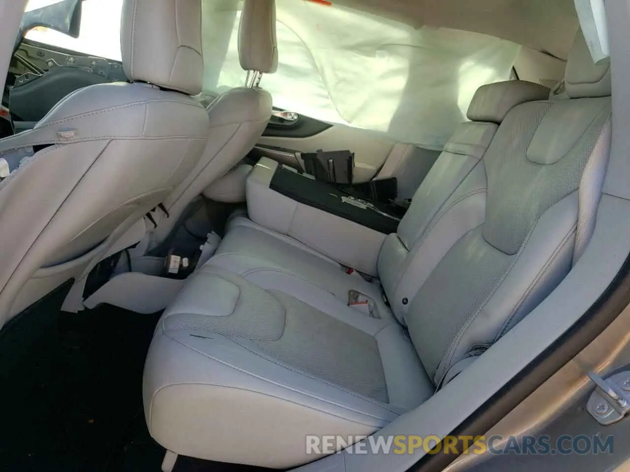 10 Photograph of a damaged car 1C4PJLDB4KD190616 JEEP GRAND CHER 2019