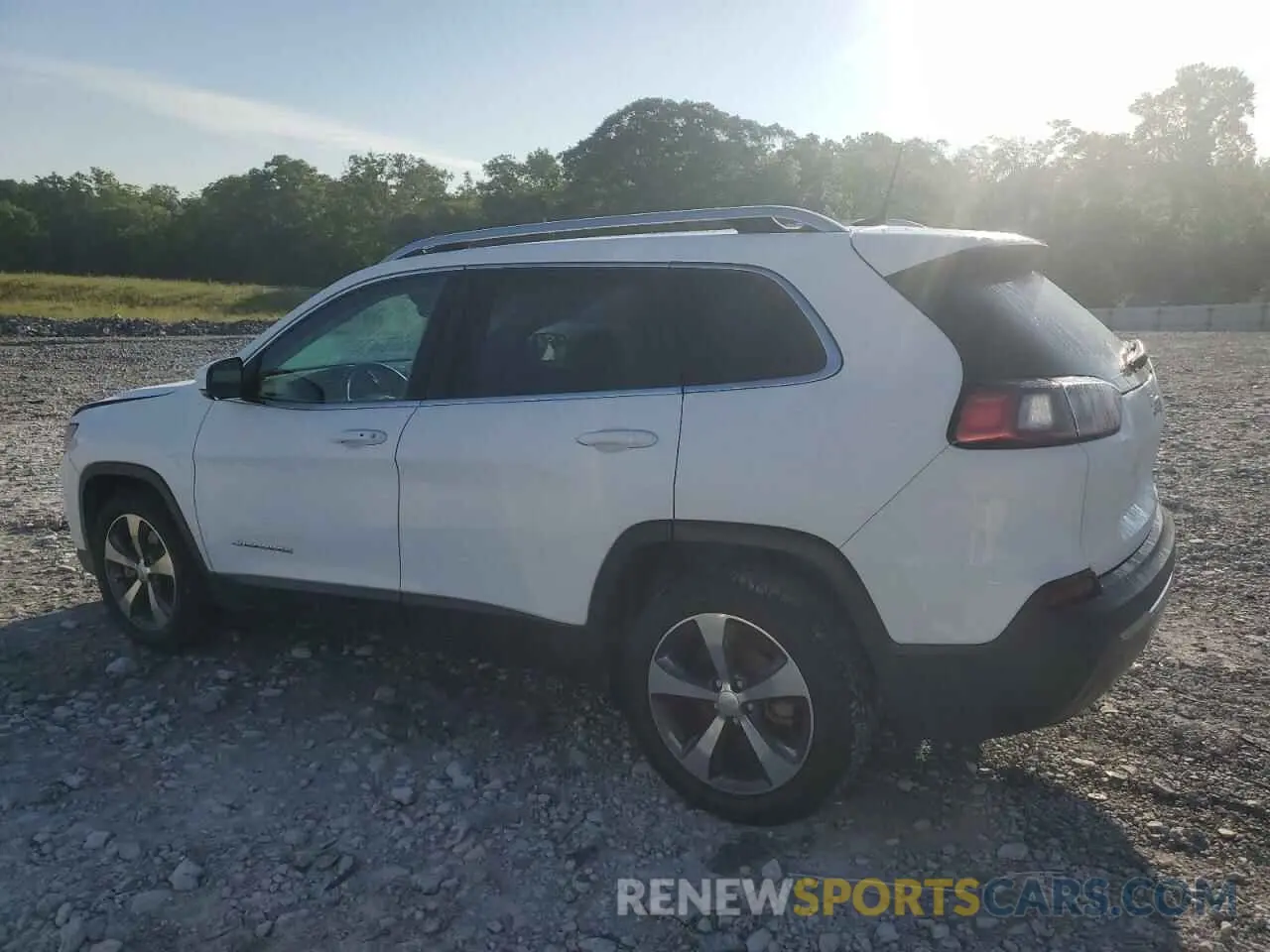 2 Photograph of a damaged car 1C4PJLDB4KD347822 JEEP GRAND CHER 2019