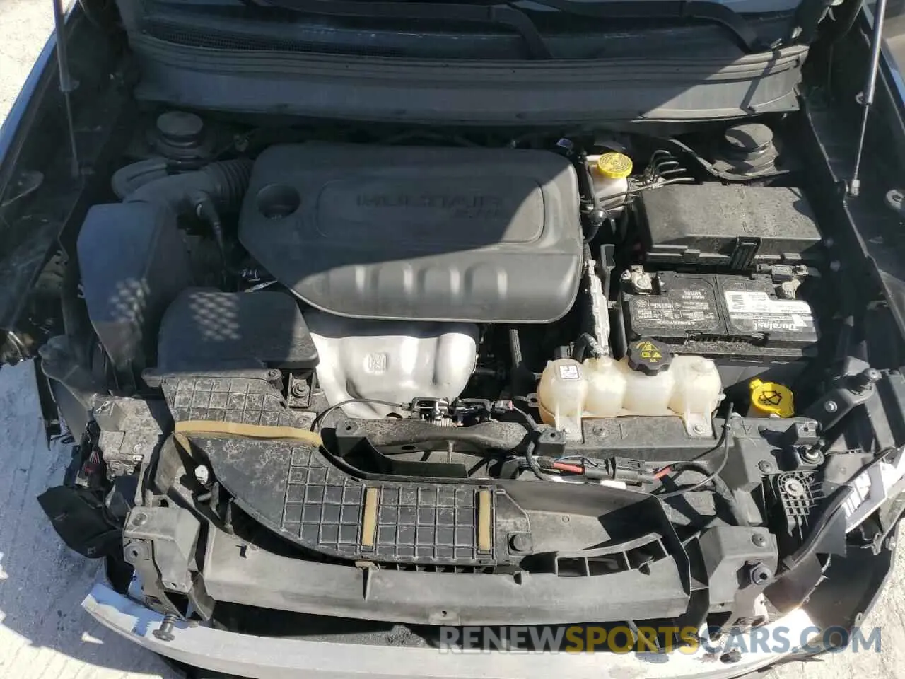 12 Photograph of a damaged car 1C4PJLDB4KD377418 JEEP GRAND CHER 2019