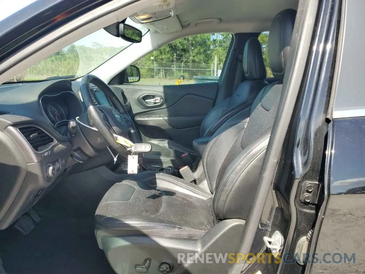 7 Photograph of a damaged car 1C4PJLDB4KD377418 JEEP GRAND CHER 2019