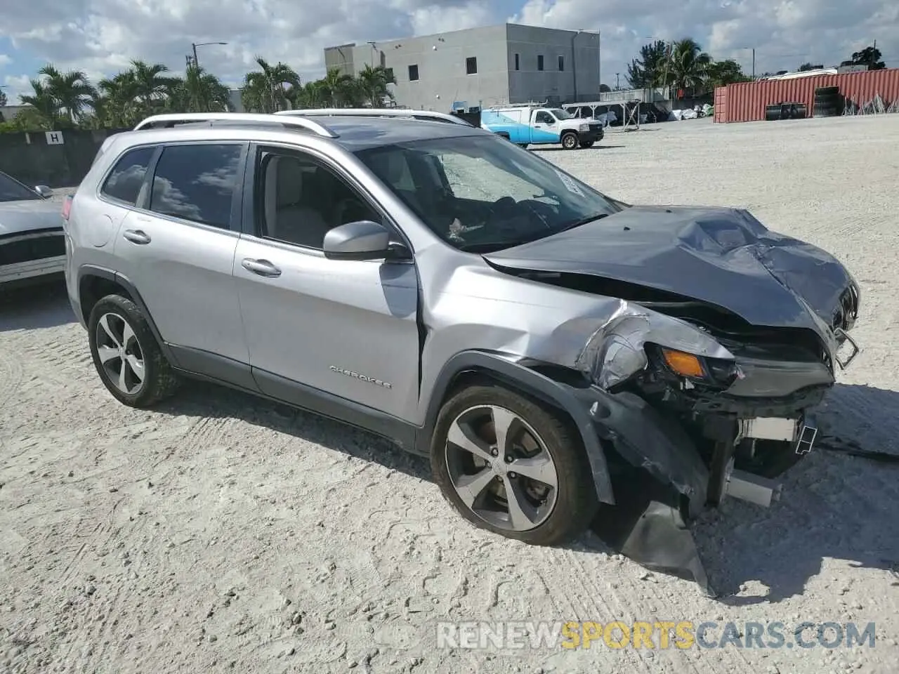 4 Photograph of a damaged car 1C4PJLDB5KD164686 JEEP GRAND CHER 2019