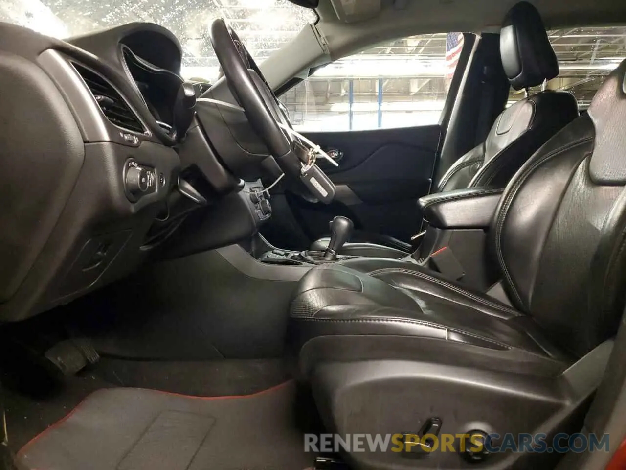 7 Photograph of a damaged car 1C4PJLDB5KD387178 JEEP GRAND CHER 2019