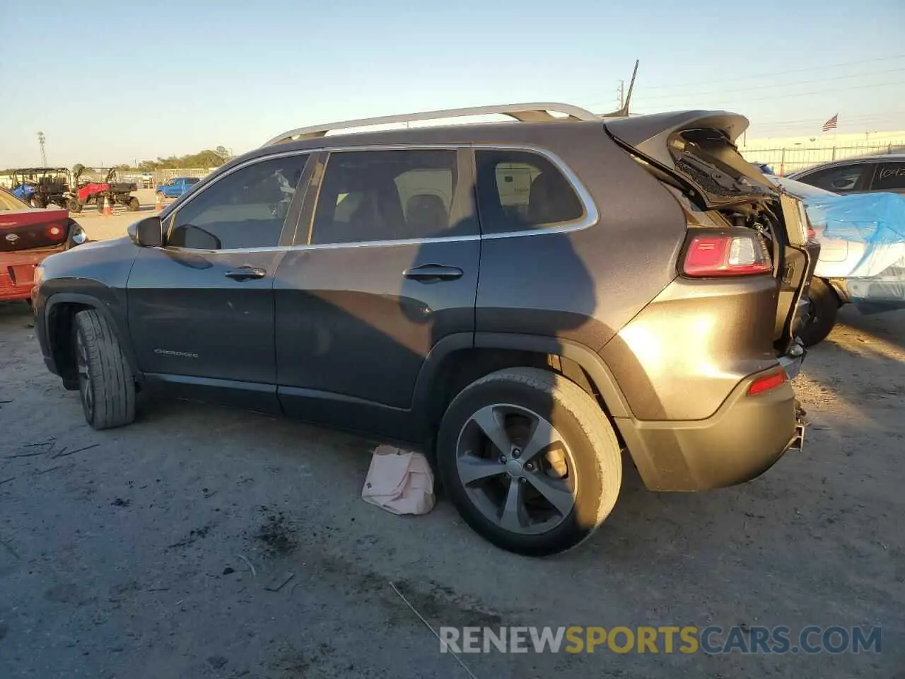 2 Photograph of a damaged car 1C4PJLDB5KD444186 JEEP GRAND CHER 2019