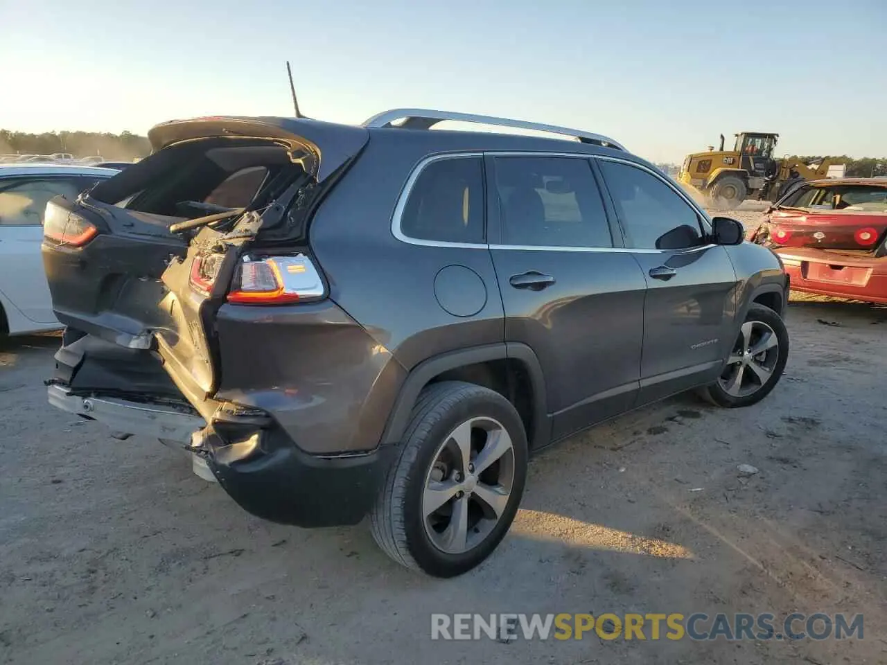 3 Photograph of a damaged car 1C4PJLDB5KD444186 JEEP GRAND CHER 2019