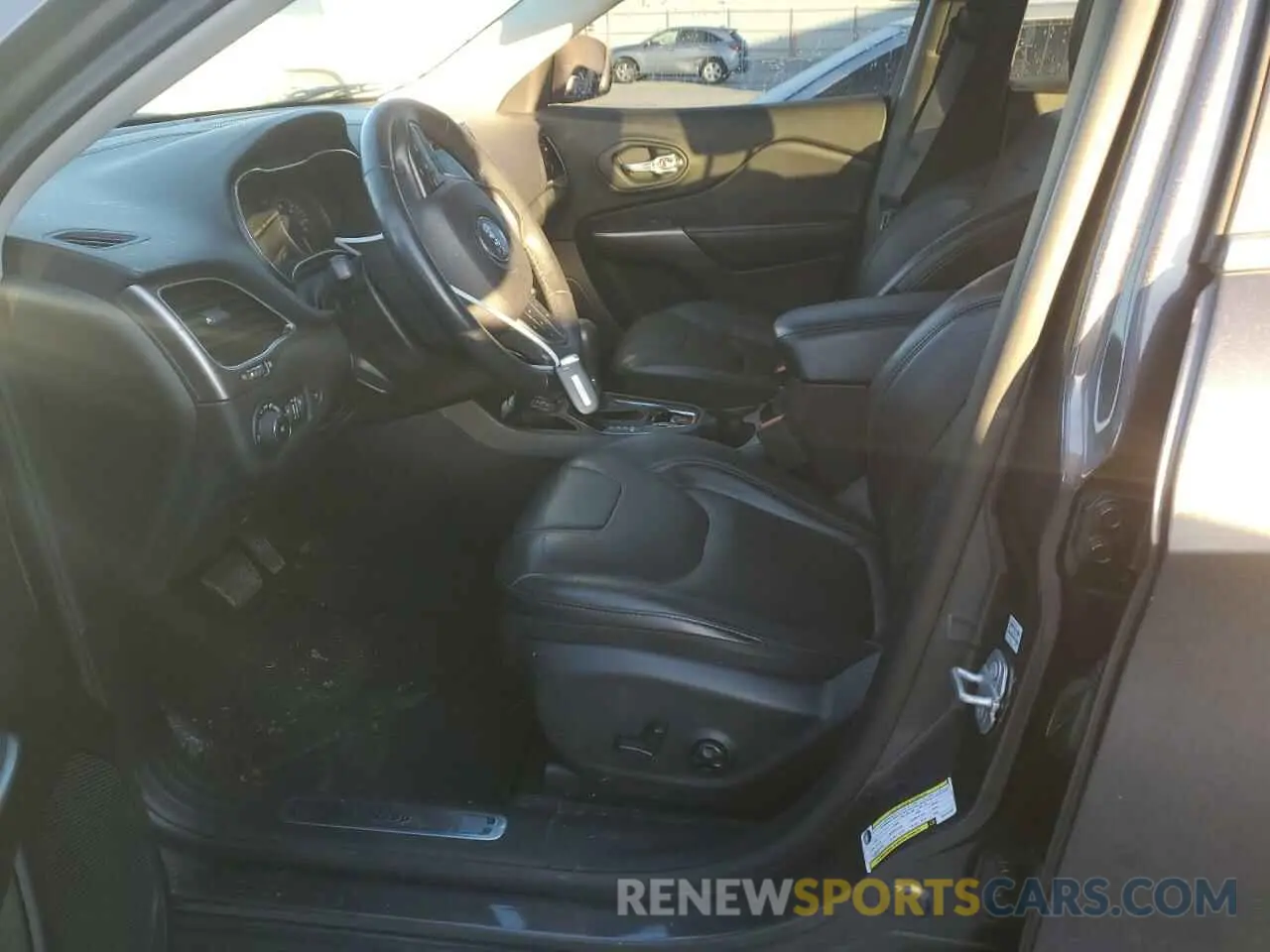 7 Photograph of a damaged car 1C4PJLDB5KD444186 JEEP GRAND CHER 2019