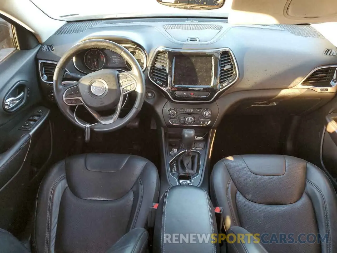 8 Photograph of a damaged car 1C4PJLDB5KD444186 JEEP GRAND CHER 2019