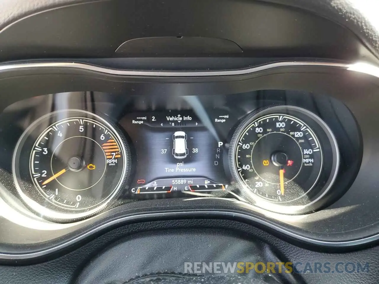 9 Photograph of a damaged car 1C4PJLDB5KD488351 JEEP GRAND CHER 2019