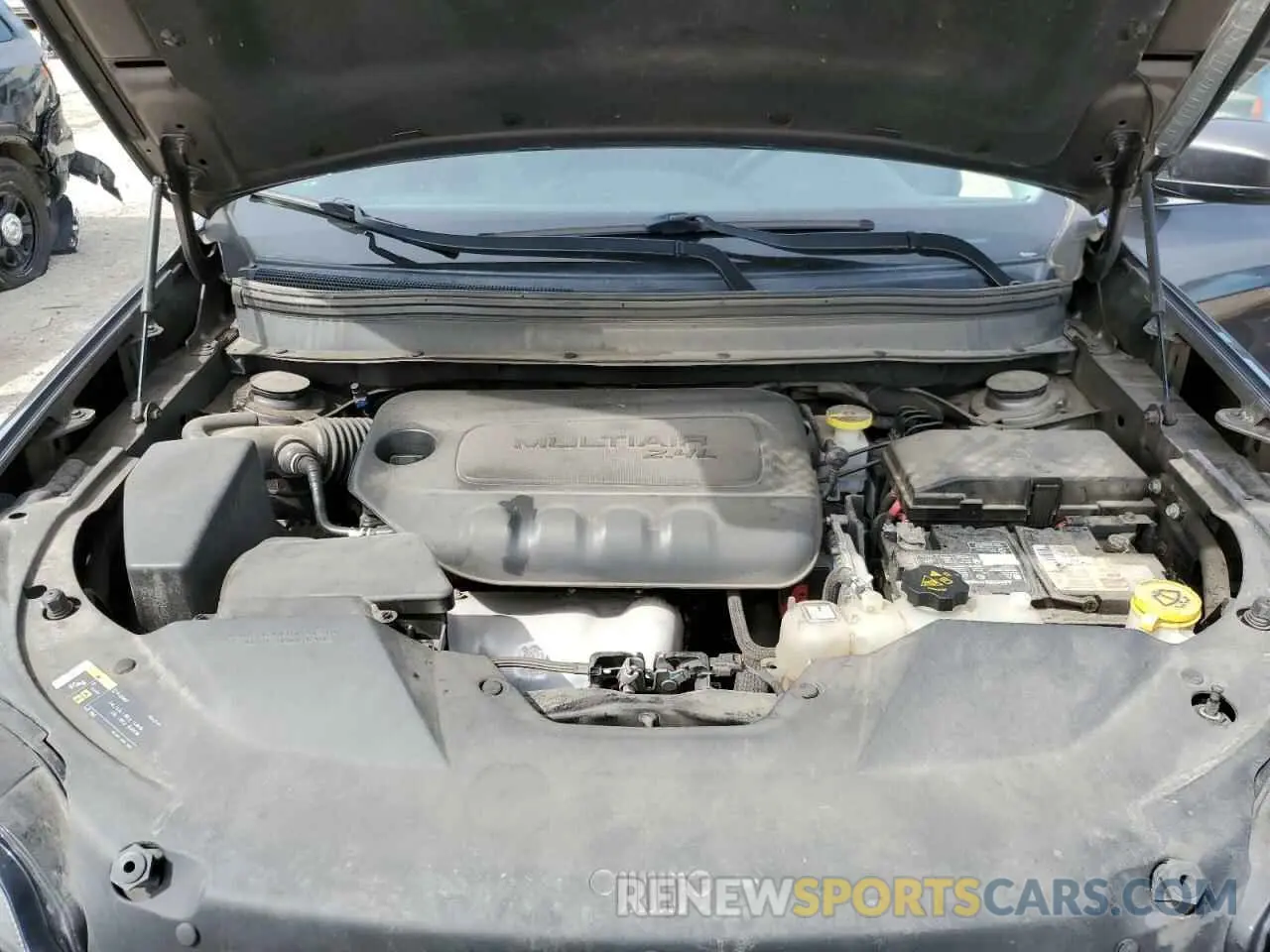 12 Photograph of a damaged car 1C4PJLDB6KD300369 JEEP GRAND CHER 2019