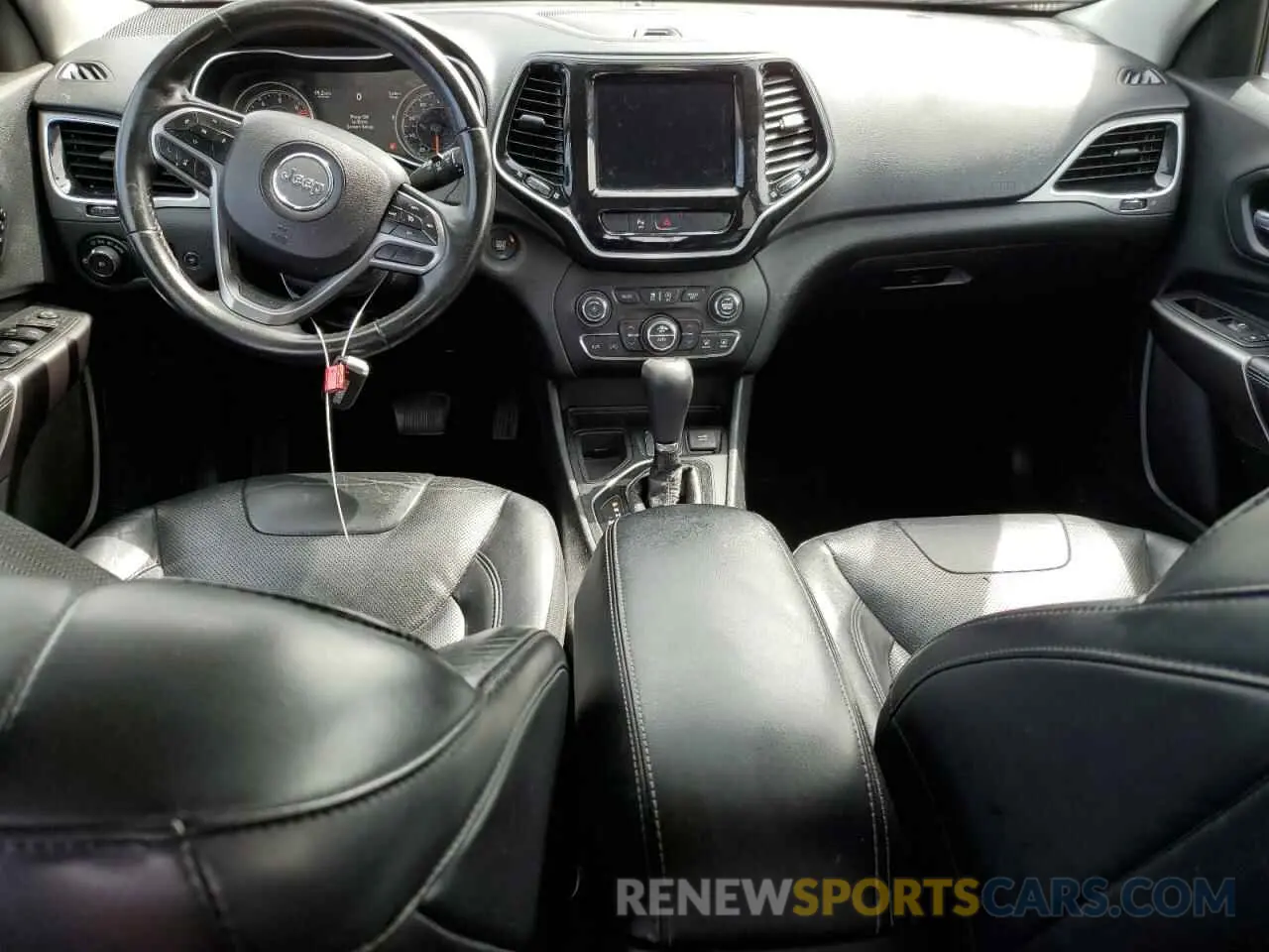 8 Photograph of a damaged car 1C4PJLDB6KD300369 JEEP GRAND CHER 2019