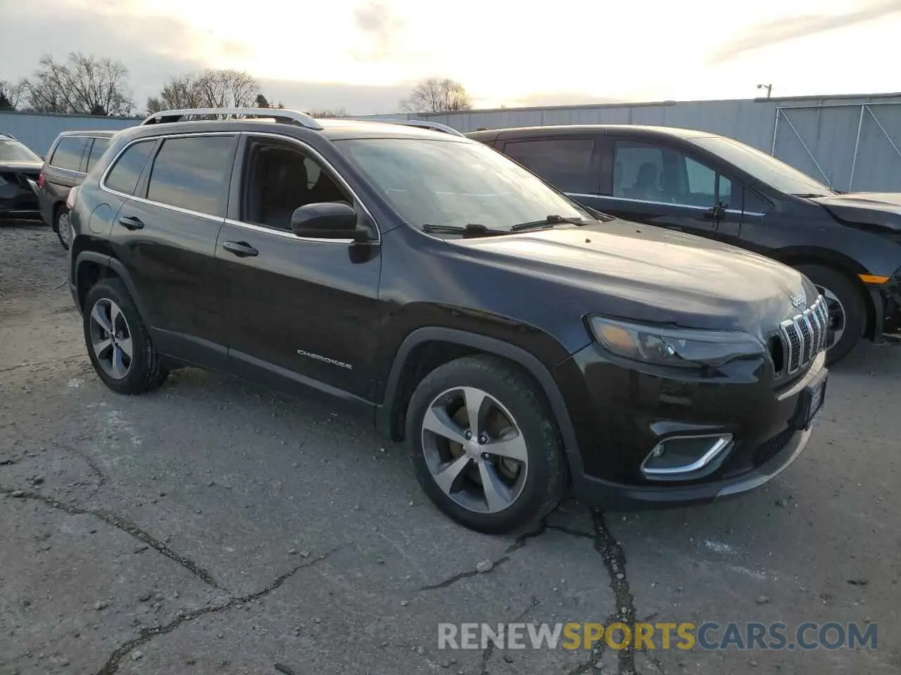 4 Photograph of a damaged car 1C4PJLDB7KD416230 JEEP GRAND CHER 2019