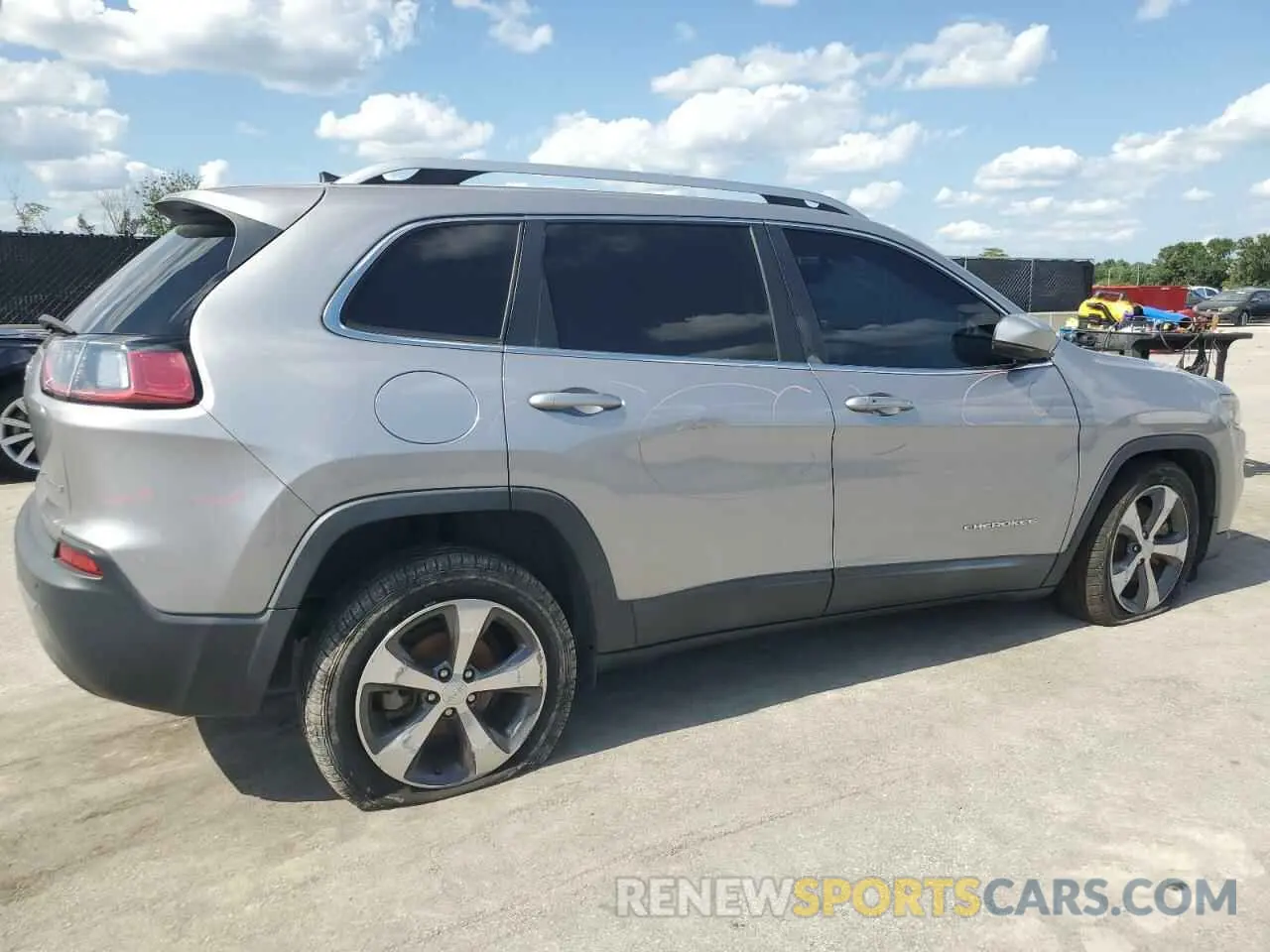 3 Photograph of a damaged car 1C4PJLDB7KD438616 JEEP GRAND CHER 2019