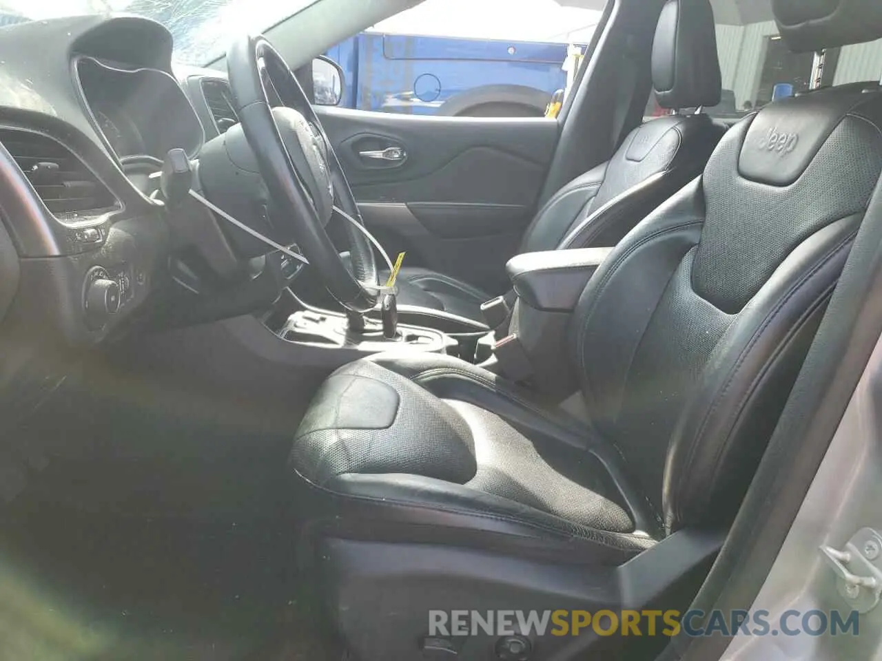 7 Photograph of a damaged car 1C4PJLDB8KD348018 JEEP GRAND CHER 2019