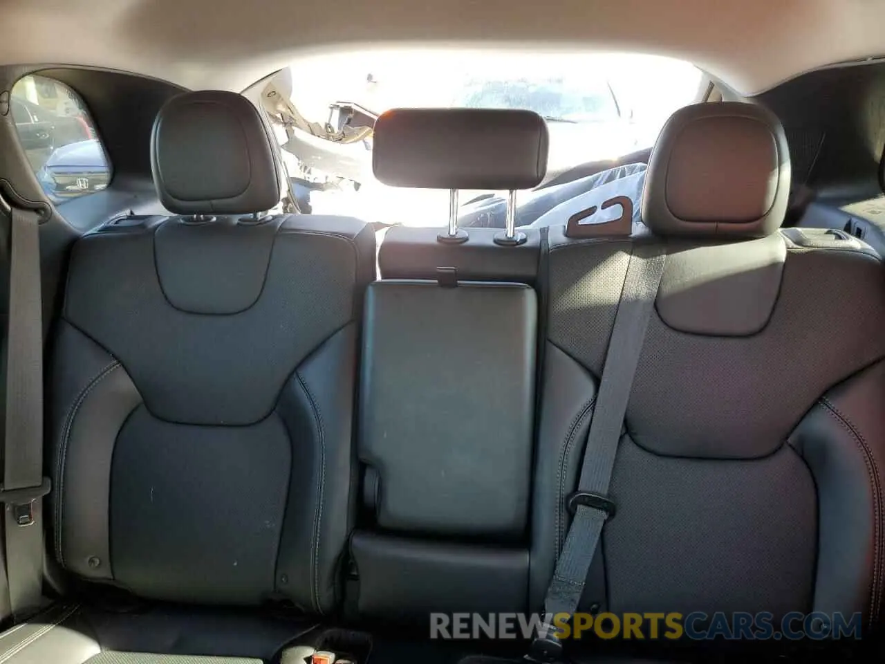 10 Photograph of a damaged car 1C4PJLDBXKD428209 JEEP GRAND CHER 2019