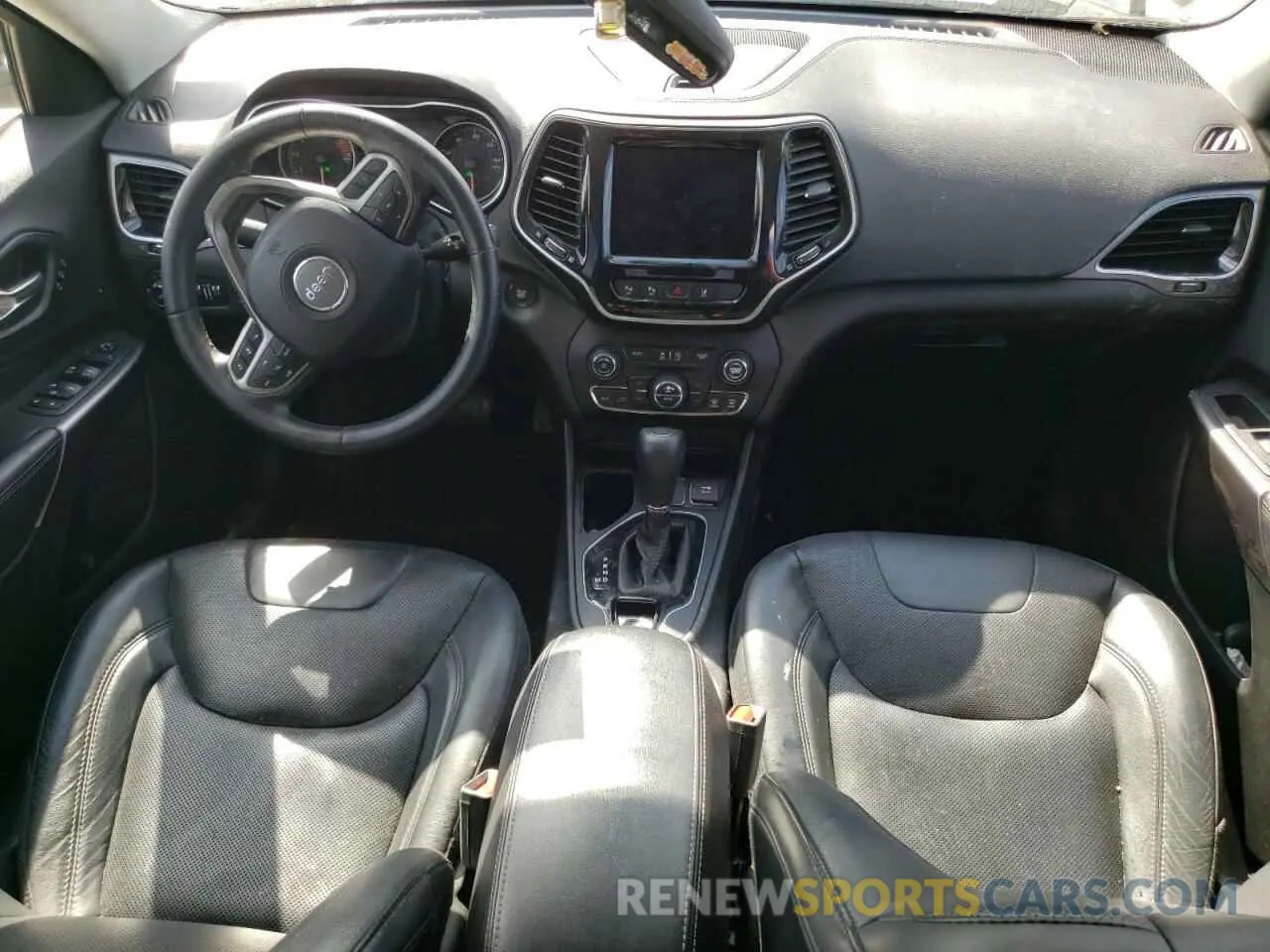 8 Photograph of a damaged car 1C4PJLDX0KD144244 JEEP GRAND CHER 2019
