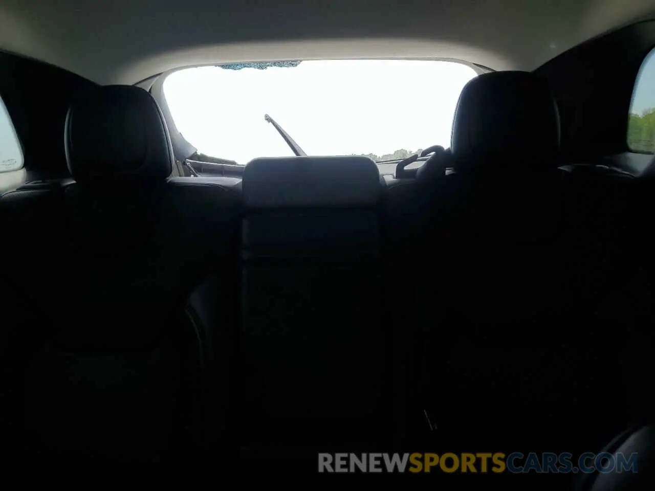 10 Photograph of a damaged car 1C4PJLDX3KD270890 JEEP GRAND CHER 2019