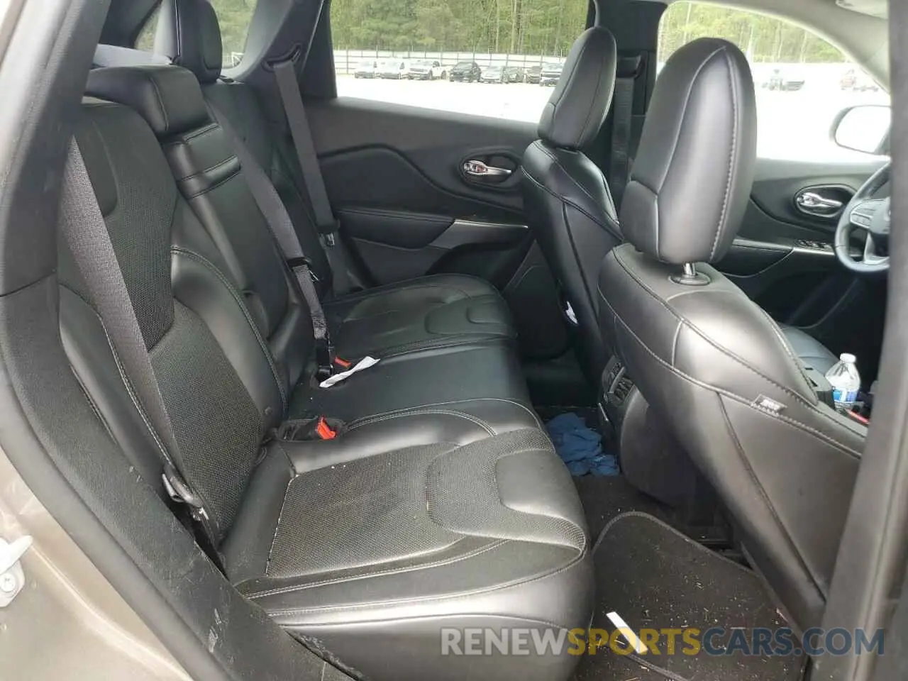 11 Photograph of a damaged car 1C4PJLDX3KD270890 JEEP GRAND CHER 2019