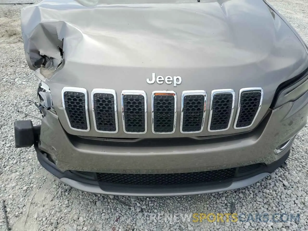12 Photograph of a damaged car 1C4PJLDX3KD270890 JEEP GRAND CHER 2019