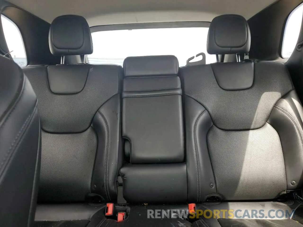 10 Photograph of a damaged car 1C4PJLDX8KD273087 JEEP GRAND CHER 2019