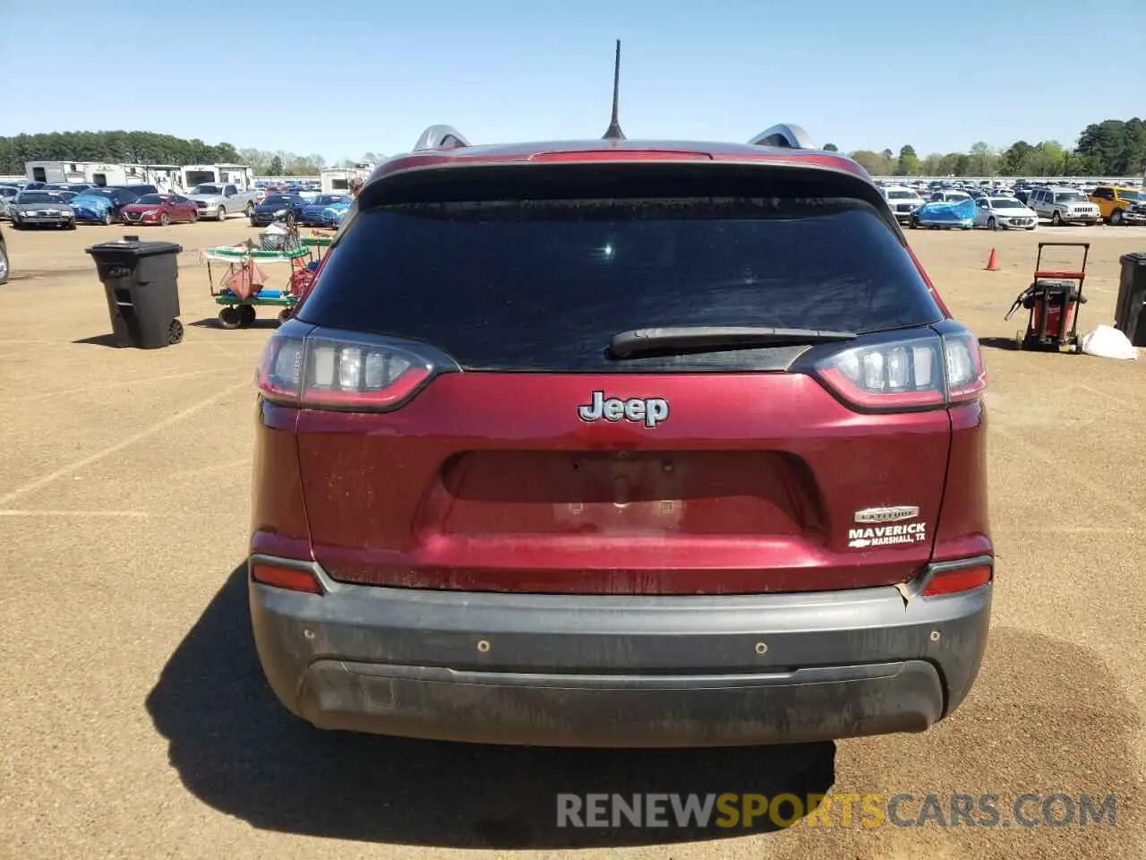 6 Photograph of a damaged car 1C4PJLLB0KD128647 JEEP GRAND CHER 2019