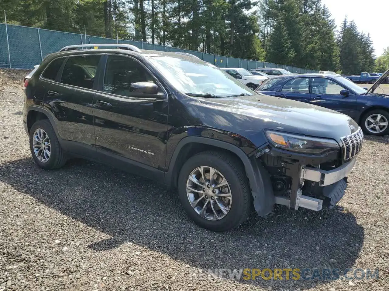 4 Photograph of a damaged car 1C4PJLLB0KD143293 JEEP GRAND CHER 2019