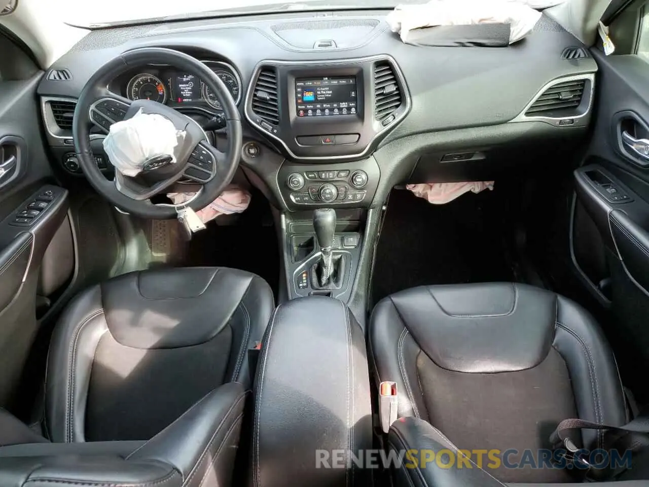 8 Photograph of a damaged car 1C4PJLLB0KD265314 JEEP GRAND CHER 2019