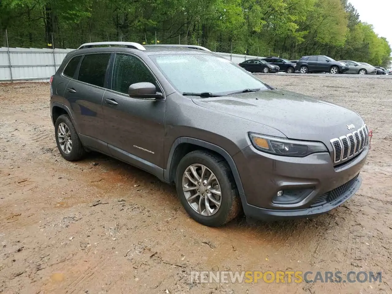 4 Photograph of a damaged car 1C4PJLLB0KD305214 JEEP GRAND CHER 2019