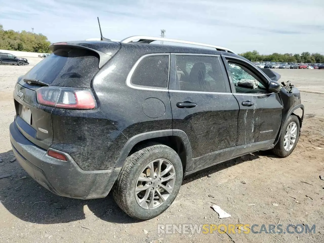 3 Photograph of a damaged car 1C4PJLLB1KD111632 JEEP GRAND CHER 2019