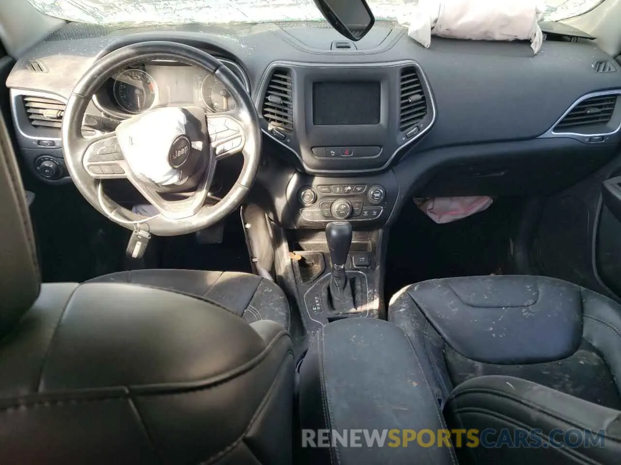 8 Photograph of a damaged car 1C4PJLLB1KD111632 JEEP GRAND CHER 2019