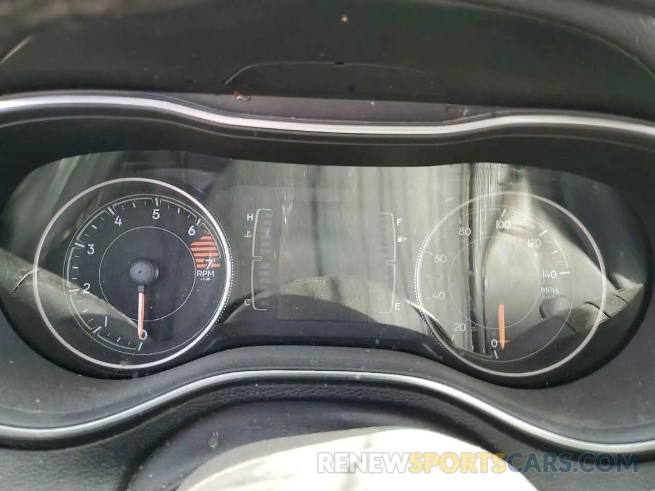 9 Photograph of a damaged car 1C4PJLLB1KD111632 JEEP GRAND CHER 2019