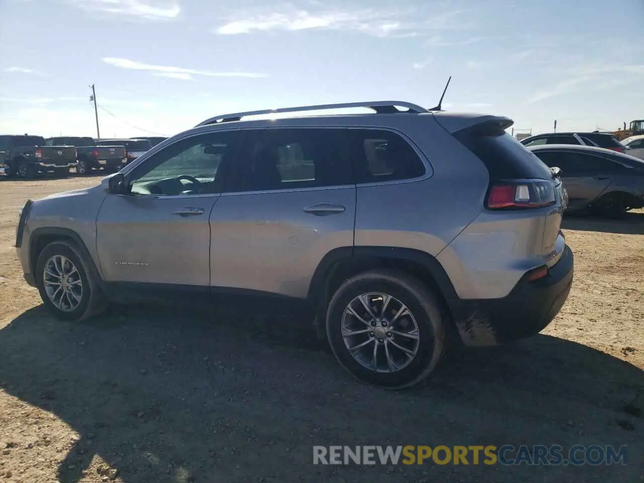 2 Photograph of a damaged car 1C4PJLLB1KD165030 JEEP GRAND CHER 2019