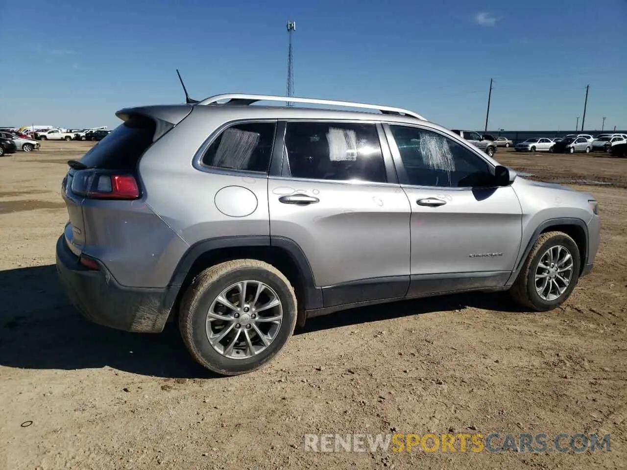 3 Photograph of a damaged car 1C4PJLLB1KD165030 JEEP GRAND CHER 2019