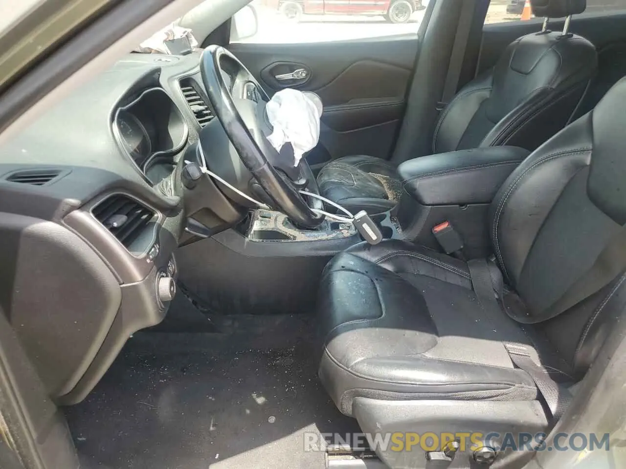 7 Photograph of a damaged car 1C4PJLLB1KD302905 JEEP GRAND CHER 2019