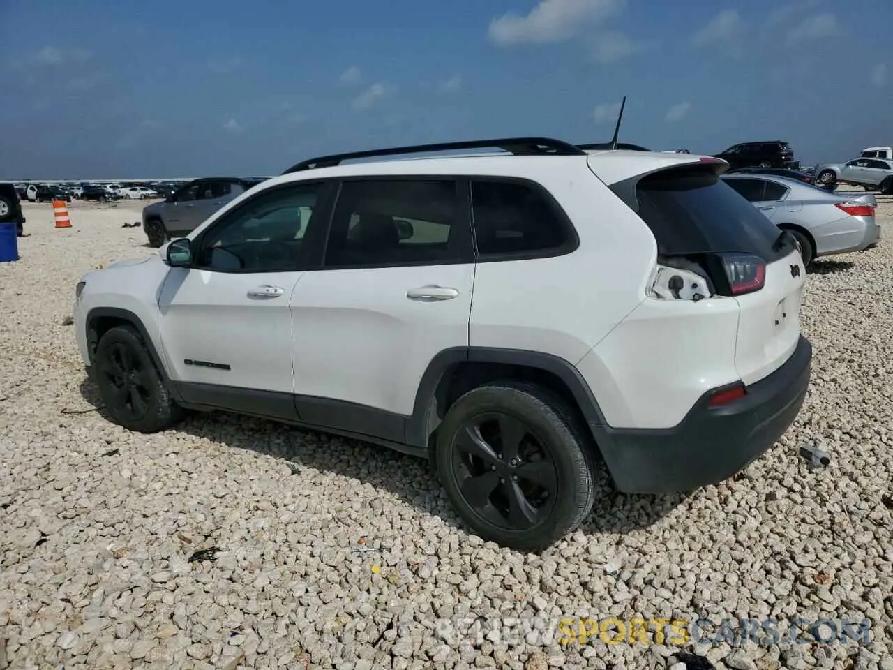 2 Photograph of a damaged car 1C4PJLLB1KD338738 JEEP GRAND CHER 2019