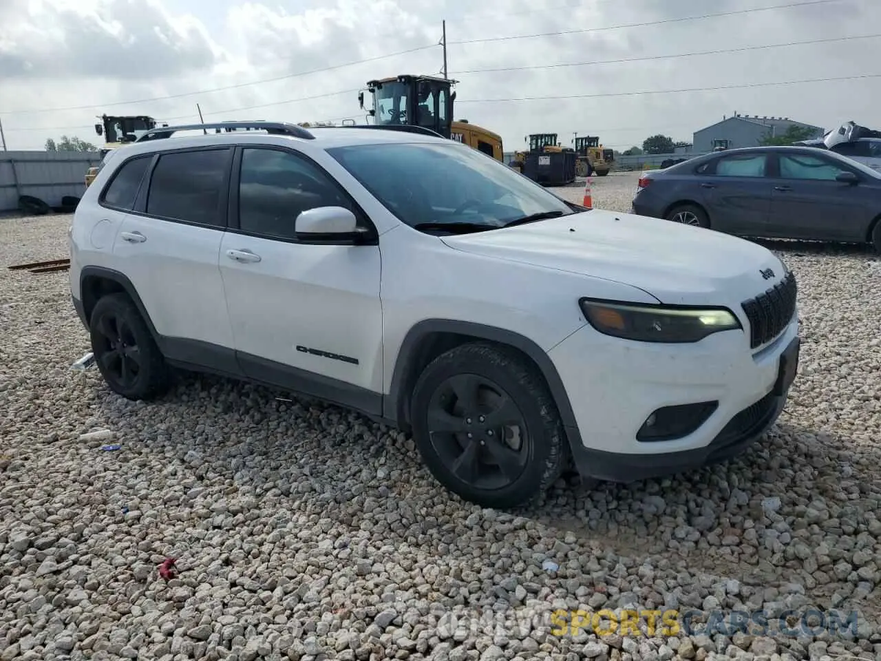 4 Photograph of a damaged car 1C4PJLLB1KD338738 JEEP GRAND CHER 2019
