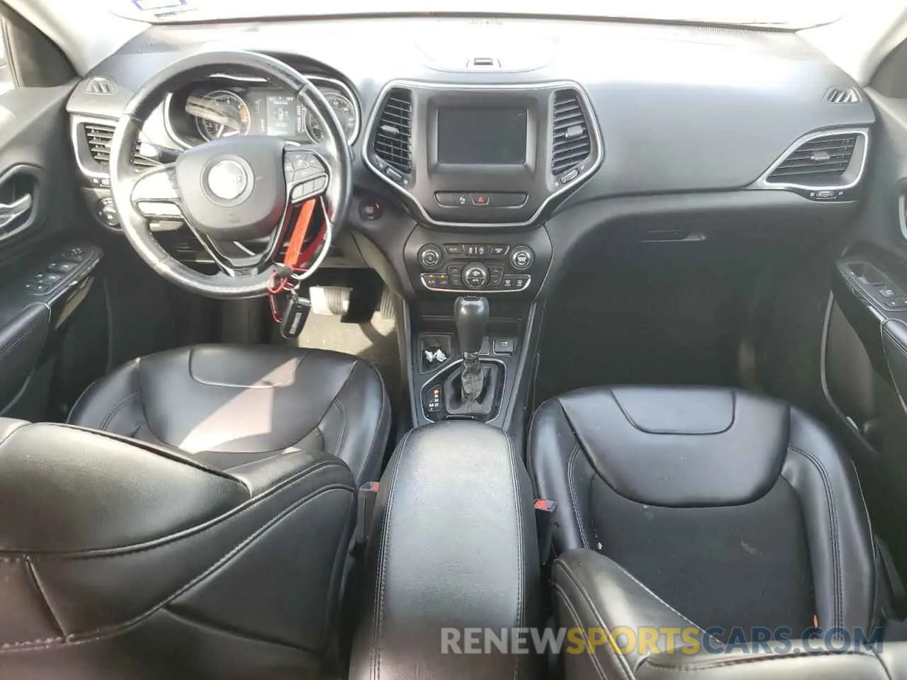 8 Photograph of a damaged car 1C4PJLLB1KD338738 JEEP GRAND CHER 2019