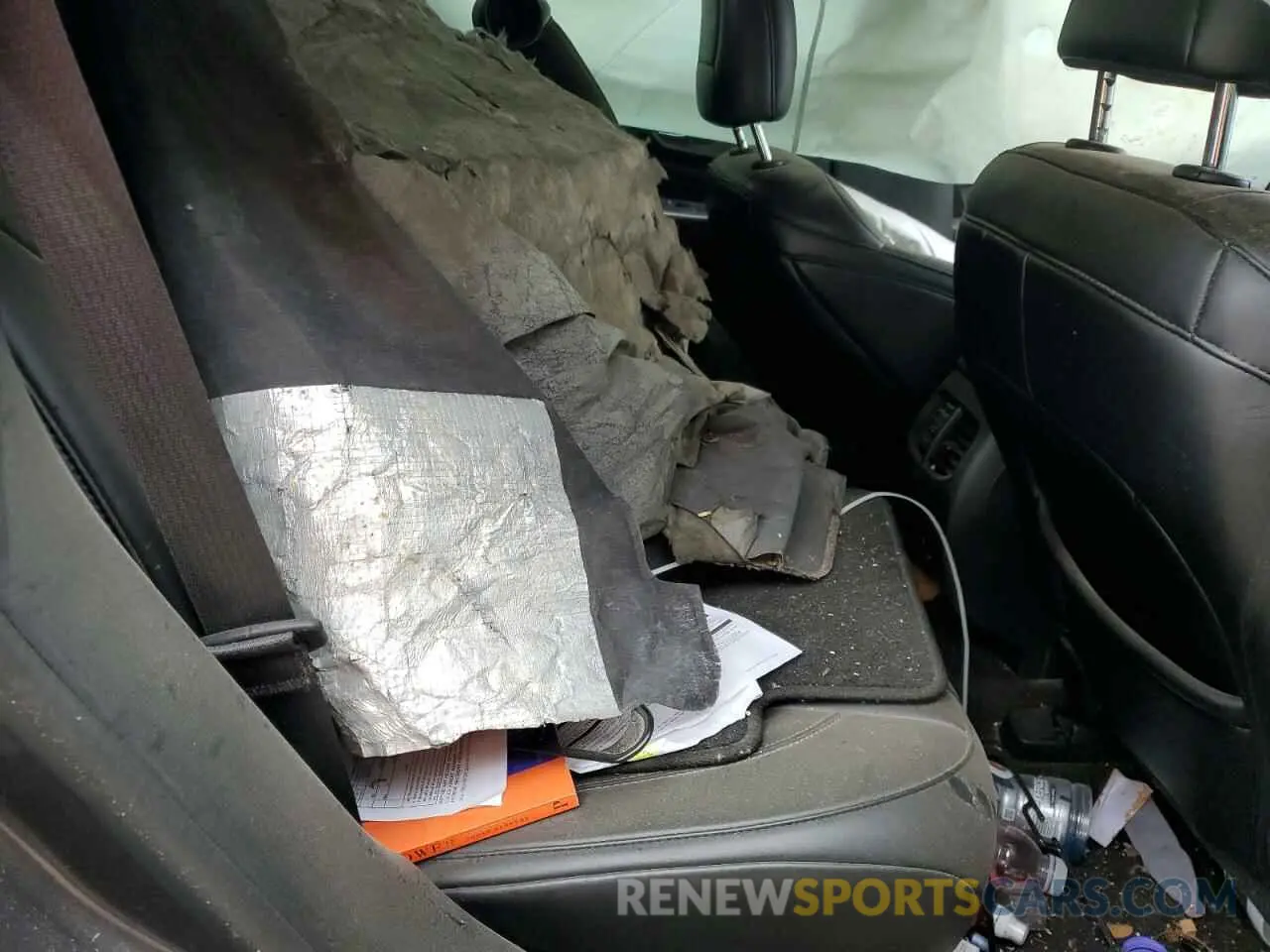 10 Photograph of a damaged car 1C4PJLLB2KD151573 JEEP GRAND CHER 2019