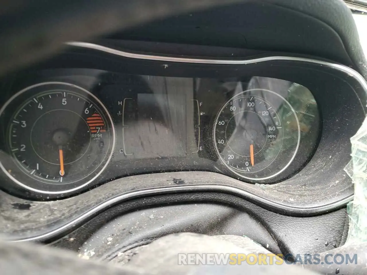 9 Photograph of a damaged car 1C4PJLLB2KD151573 JEEP GRAND CHER 2019